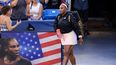 Serena Williams, de los Estados Unidos, toma la cancha para un partido contra Emma Raducanu, de Gran Bretaña, durante el torneo de tenis Western & Southern Open el martes 16 de agosto de 2022 en Mason, Ohio.&nbsp;