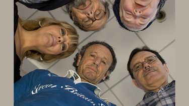 Los miembros del grupo posan para una fotografía. (EFE)