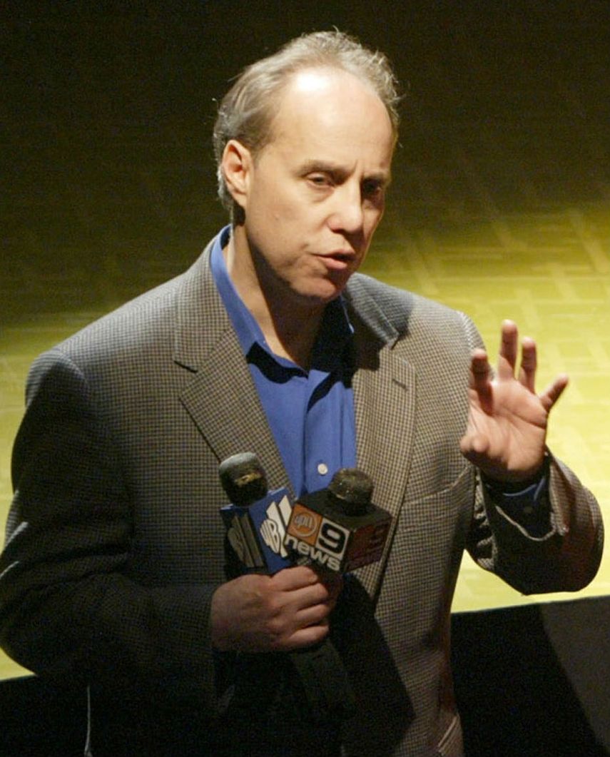 El productor de Broadway Ben Sprecher durante una conferencia de prensa en Nueva York.