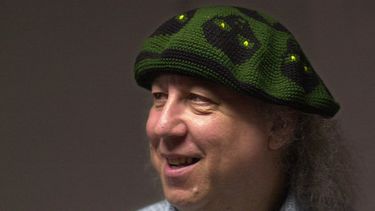 Fotograf&iacute;a de archivo del 7 de abril de 2001 del guitarrista brit&aacute;nico Peter Green, miembro fundador de Fleetwood Mac, en Nueva York.&nbsp;Green dej&oacute; huella&nbsp;como&nbsp;compositor.