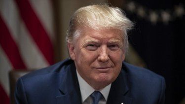 Trump llega a Nueva York para comparecer ante la justicia penal