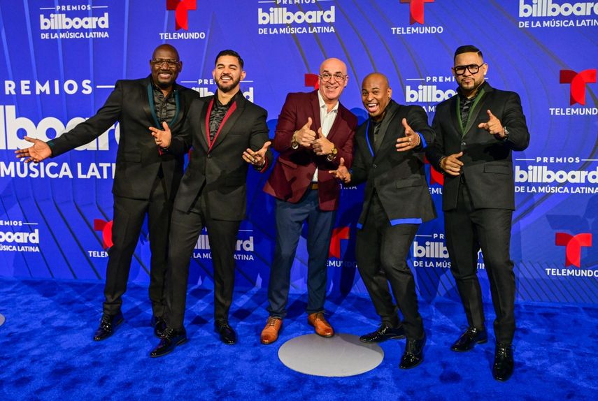 La banda colombiana Grupo Niche asiste a los Premios Billboard de la Música Latina 2024 en el Fillmore Miami Beach en el Jackie Gleason Theatre de Miami Beach, Florida, el 17 de octubre de 2024.