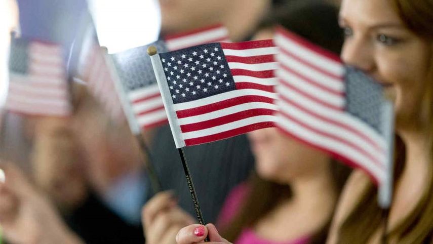 El inmigrante recuerda que el 4 de junio de 1980, día que cumplió 20 años, llegó a EEUU y comenzó su odisea por legalizarse.