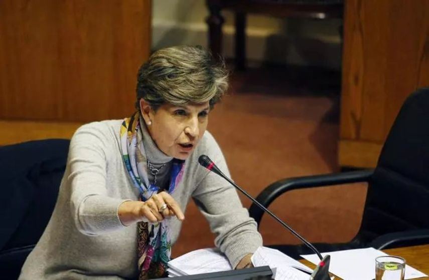 Senadora chilena Isabel Allende da discurso en el Congreso