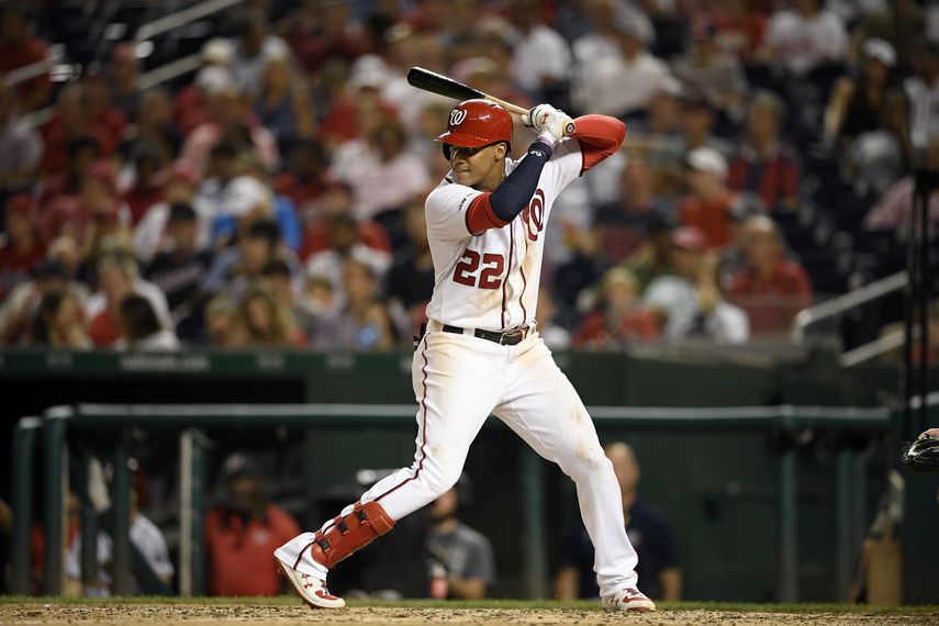 El dominicano Juan Soto, que dio 34 vuelacercas en la temporada regular, ser&aacute; clave esta noche en el duelo del comod&iacute;n entre los Nacionales de Washington y los Cerveceros de Milwaukee.