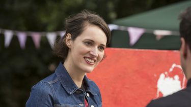 La actriz Phoebe Waller-Bridge en una escena de la serie de comedia nominada al Emmy.