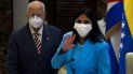 La vicepresidenta del régimen de Nicolás Maduro, Delcy Rodríguez, llega a una conferencia de prensa en La Habana, acompañada por el viceprimer ministro de Cuba, Ricardo Cabrisas. La vicepresidenta del régimen de Nicolás Maduro, Delcy Rodríguez, llega a una conferencia de prensa en La Habana, acompañada por el viceprimer ministro de Cuba, Ricardo Cabrisas.