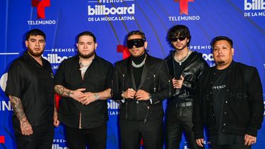 La banda mexicana Fuerza Regida asiste a los Premios Billboard de la Música Latina 2024 en el Fillmore Miami Beach en el Jackie Gleason Theater en Miami Beach, Florida, el 17 de octubre de 2024.