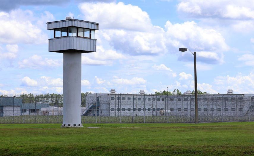 Instalaciones del nuevo centro de detenciòn llamado “Depósito de deportación” que se instaló en la Institución Correccional Baker, en Jacksonville, Florida