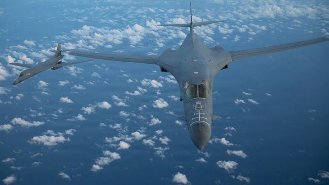Aviones de combate de Estados Unidos en el Caribe para combatir las redes del narcotráfico.