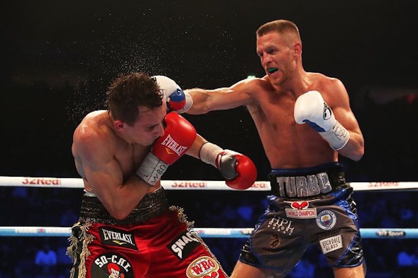 El combate, que duró los 12 asaltos, se llevó a cabo en el MEN Arena de Manchester.