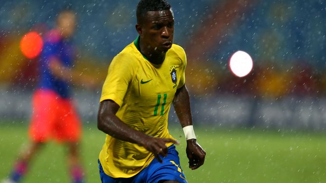 Vinicius Junior cerró su escrito agradeciendo a todos sus fans las palabras de felicitación y ánimo que le van dejando. ¡Gracias a todos de corazón por cada mensaje!. Concentración, determinación y mucho trabajo... el sueño continúa!.