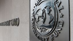 Logo en la sede del Fondo Monetario Internacional (FMI) en Washington.