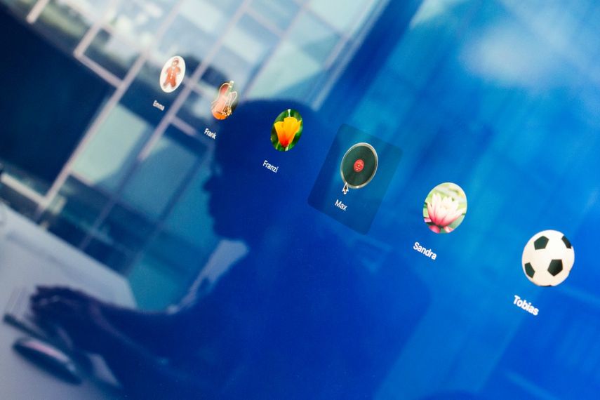 Aunque uno comparte una misma computadora, los archivos son privados, tanto en PC&nbsp;como en Mac.&nbsp;