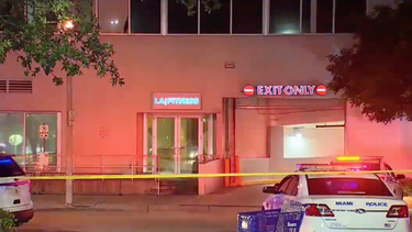 Todo parece indicar que el paquete era una caja de seguridad de color metálico.