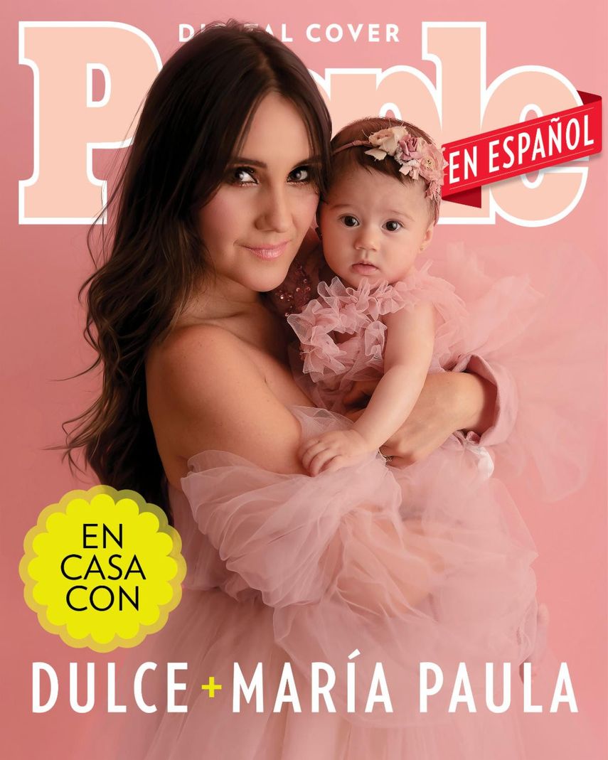 Dulce María y su bebé en la portada de People en Español