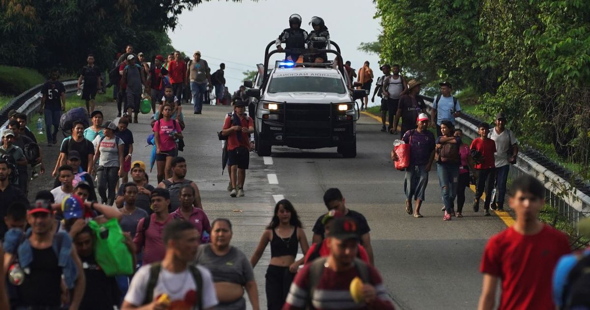 Caravana de migrantes se fractura en el sur de M xico