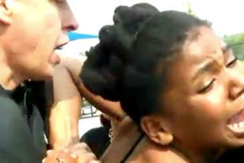 El brutal incidente ocurrió en una piscina en Fairfield, estado de Ohio (Captura)
