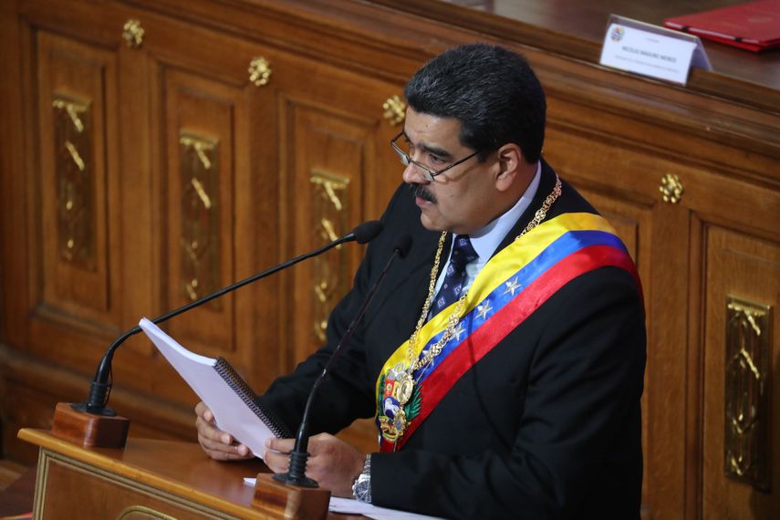 A mí no me va a temblar el pulso con nadie. Cuento con el apoyo del pueblo y de la Fuerza Armada Nacional Bolivariana (FANB), agregó el mandatario ante los más de 500 miembros de la ANC.