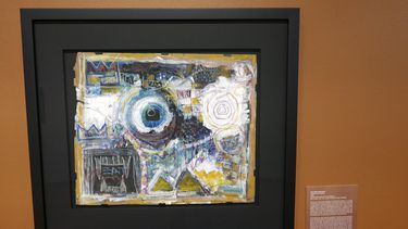 Una pintura de 1982 sin titulo atribuida a Jean-Michel Basquiat en el Museo de Arte de Orlando. El viernes 24 de junio el FBI hizo una redada en el museo y confiscó más de 20 supuestas obras de Basquiat por dudas sobre su autenticidad.&nbsp;