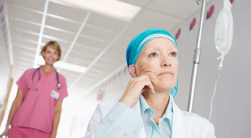  La enfermedad suele desarrollarse en mayor proporción en personas mayores. 78% de todos los diagnósticos se realizan en personas de 55 años o más. (TWITTER)