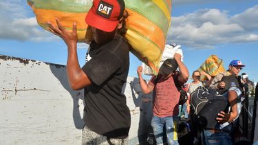El&nbsp;dictador&nbsp;venezolano ordenó reabrir la frontera desde el sábado a la altura del estado de Táchira.&nbsp;Desde entonces, las personas están usando los puntos autorizados, reduciéndose los cruces por las trochas o pasos ilegales.