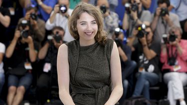 En esta foto del 18 de mayo del 2016, la actriz Adele Haenel posa con motivo del estreno del filme La Fille Inconnue en el Festival de Cine de Cannes, en Cannes, Francia. La fiscal&iacute;a de Par&iacute;s investiga al director Christophe Ruggia por presunto abuso sexual luefo que Haenel lo acus&oacute; de acosarla cuando era una adolescente.&nbsp;