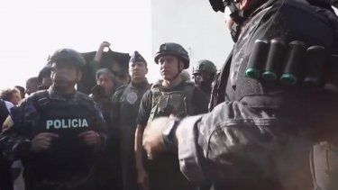 Alrededor de 1.600 policías y militares incursionaron el martes en una populosa barriada del noroeste de Guayaquil, en donde hay una importante presencia de grupos criminales.