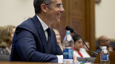 David Marcus, director general del servicio de cartera digital Calibra de Facebook, sonr&iacute;e mientras comparece ante la Comisi&oacute;n de Servicios Financieros de la C&aacute;mara de Representantes en el Capitolio, el mi&eacute;rcoles 17 de julio de 2019 en Washington.