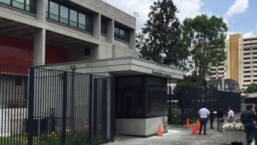 Vista de la Embajada de EEUU en la Ciudad de Guatemala.