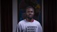 Mamadou Kouassi, un migrante que hizo el viaje desde su Costa de Marfil natal a Italia en 2006, y cuya historia inspiró el filme Io Capitano, posa para retratos en Castel Volturno, en el sur de Italia, donde ahora dedica su vida a trabajar con inmigrantes, el jueves 1 de febrero de 2024.