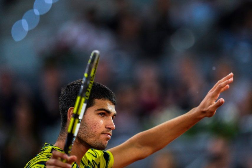 Carlos Alcaraz tras su victoria ante Grigor Dimitrov en el Abierto de Madrid, el domingo 30 de abril de 2023.