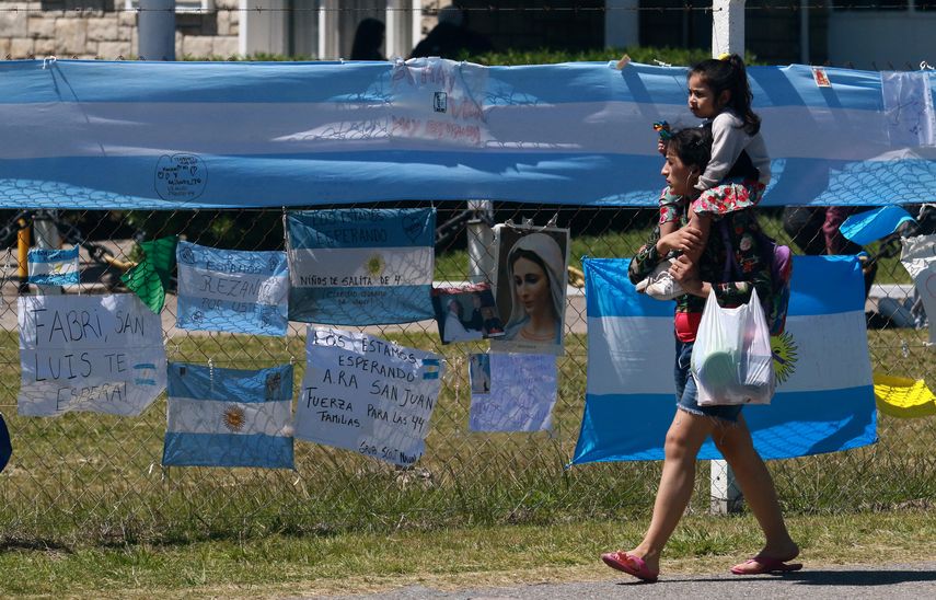 La Armada argentina pidió mantener una extrema prudencia y no se aventuró a decir cuál puede ser el estado de los tripulantes