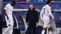Zidenide Zidane, entrenador del Real Madrid, y sus pupilos se muestran cabizbajos tras el revés en el inicio de la Champions 2020-21 Zidenide Zidane, entrenador del Real Madrid, y sus pupilos se muestran cabizbajos tras el revés en el inicio de la Champions 2020-21