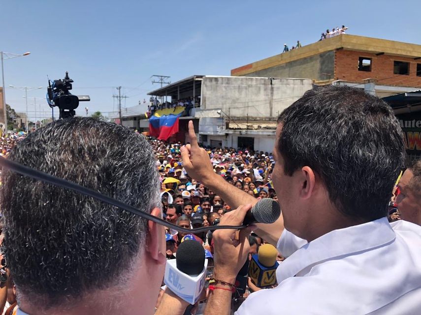 Desde El Tigre, estado Anzoategui, el presidente encargado Juan Guaidó. 