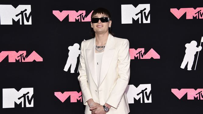 Peso Pluma llega a los MTV Video Music Awards el martes 12 de septiembre de 2023 en el Prudential Center en Newark, Nueva Jersey.