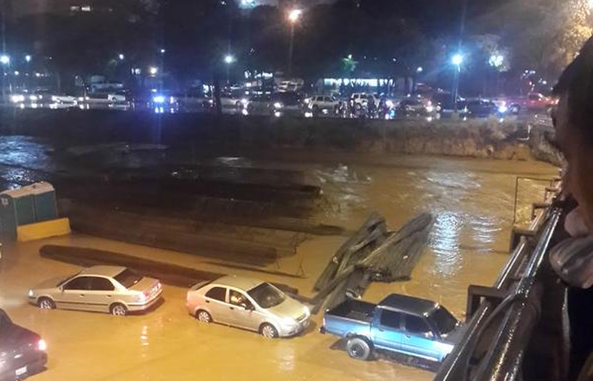Las lluvias que inundaron la capital el miércoles 25 de agosto. (CORTESÍA) 