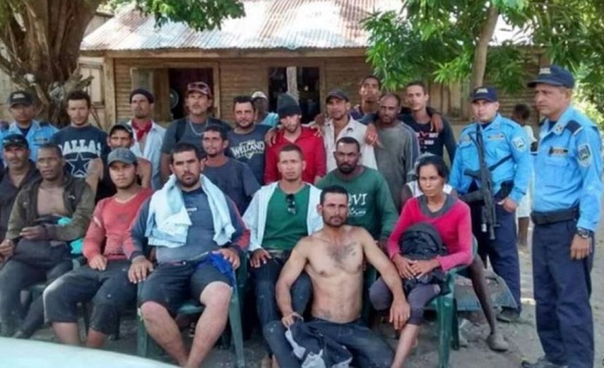 La llegada de balseros cubanos a costas hondureñas se ha incrementado, y en el mes de julio ya suman 55. (CORTESÍA)