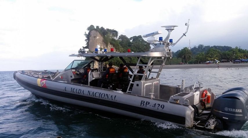 Los rescatados fueron trasladados hasta el muelle del Hotel Decameron, en Isla Palma, en donde se les prestaron los primeros auxilios.