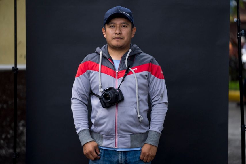 Herbert Gudiel Pemech Estrada, fotógrafo y padre de tres hijos, se inclina por votar en blanco en la elección presidencial del 25 de junio. 