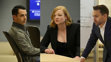 La combinación de tres fotos muestra, izquierda a derecha, a Jeremy Strong como Kendall Roy, Sarah Snook como Siobhan (Shiv) Roy y Kieran Culkin como Roman Roy, de la serie de HBO Succession.