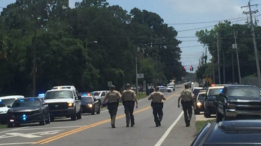 Reportan tiroteo en zona residencial de Panama City, al noroeste de Florida.