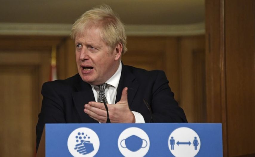 Acusan a Boris Johnson de llamar inútil total a ministro de Sanidad