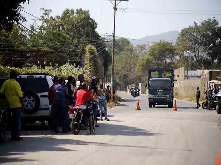 Efectivos de la Guardia Nacional llegan a la Cárcel Puente Ayala.&nbsp;