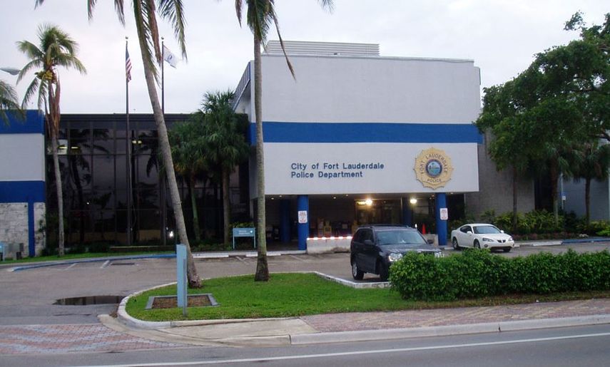 La policía de Fort Lauderdale realiza un operativo en la zona para encontrar  a la niña (ARCHIVO)
