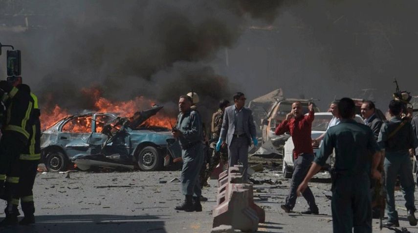 El estallido, que destrozó medio centenar de automóviles, también ocasionó daños en las embajadas de Alemania y Francia.&nbsp;