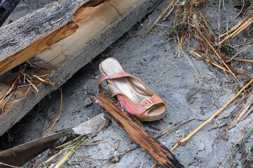 En una rueda de prensa, el gobernador de Carolina del Norte informó de la muerte de tres personas en este estado, las cuales se suman a otras tres reportadas por las autoridades de Georgia y a 4 ocurridas en Florida