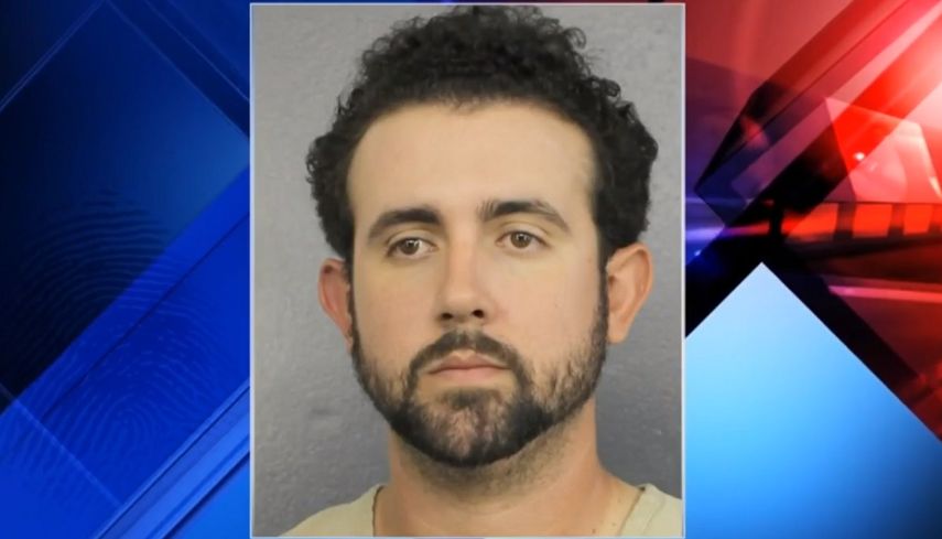 Roman Jose Fondon Jr., de 28 años, fue arrestado por tres cargos de agresión sexual contra una menor.&nbsp;