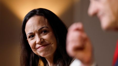 María Corina Machado, Nobel de la Paz, en su primera conferencia de prensa junto al el primer ministro de Noruega&nbsp; Jonas Gahr Støre, el jueves 11 de diciembre de 2025.