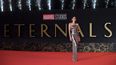 Para la proyección de Eternals en el Festival de Cine de Roma del 2021, Angelina Jolie optó por un vestido de malla plateada, con efecto armadura, que se ajustaba al cuerpo. El diseño estuvo a cargo de la casa de moda italiana Versace.